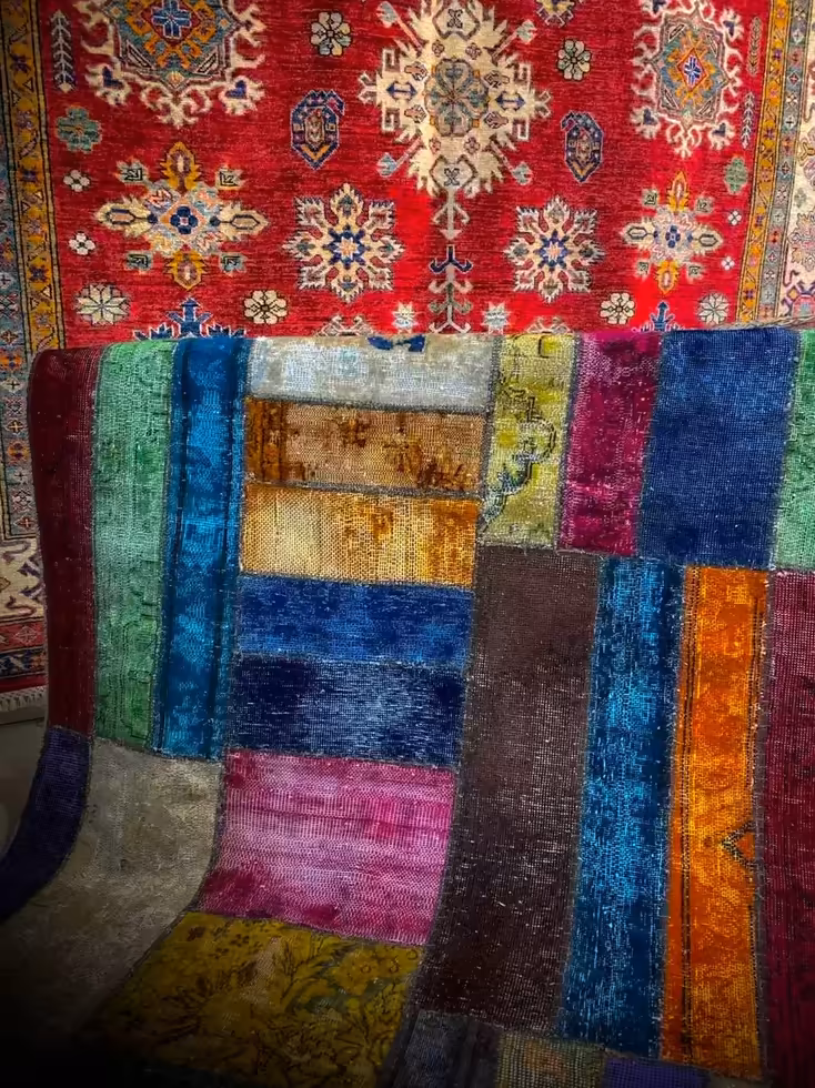 Tapis d'Orient exposé dans la galerie Merveilles d'Orient 4